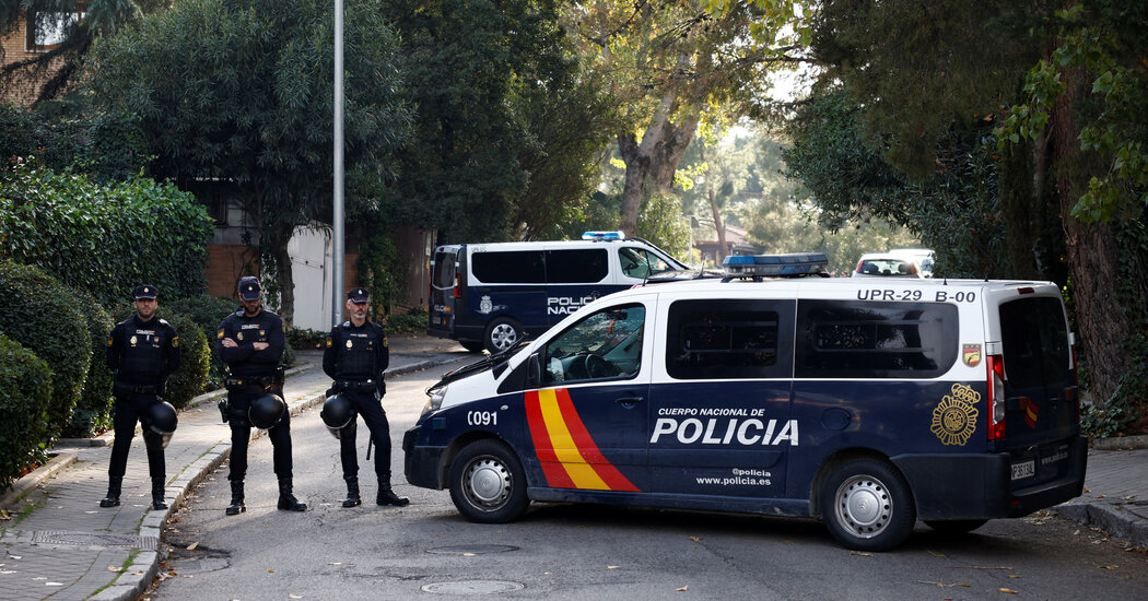 İspanyol polisi mektup bombası davasında tutuklama yapar.