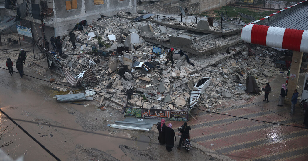 Deprem, savaşı yaraladığı kuzey Suriye’yi vurdu.