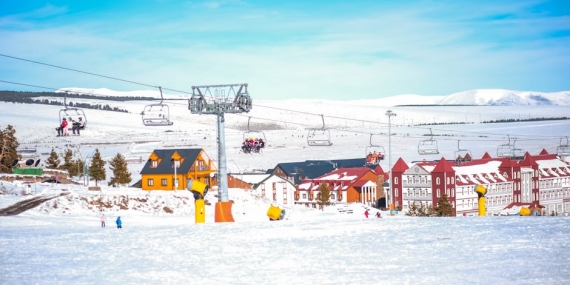 Sarıkamış Cıbıltepe’de Kristal Karda Kayak Keyfi