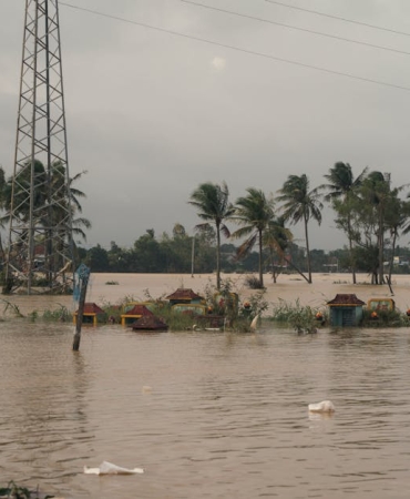 Arhavi8217de-Sel-Alarmi-Uc-Gunluk-Yagis-Cay8217i-Tasirdi-Araziler-Sular-Altinda-featured