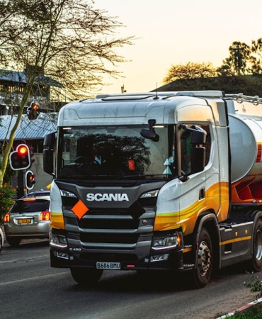 Catalca-Tuneli8217nde-Tanker-Devrildi-Trafik-Durdu-Surucu-Yarali-featured