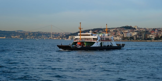 İstanbul Boğazı’nda Sürüklenen Tekne Emniyete Alındı