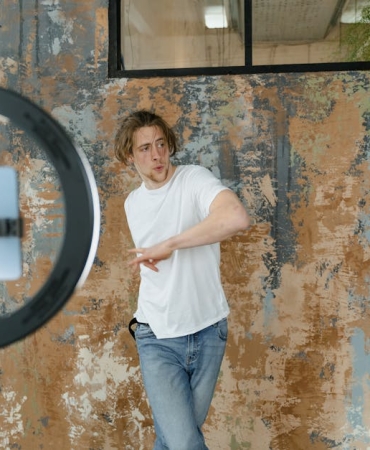 Ozdemir-Bayraktar-Belgeseli-Yayinlandi-Viral-Fotografin-Arka-Plani-Aydinlandi-featured