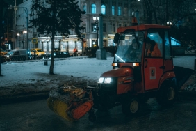 Van8217da-Kar-Kureme-Araci-Devrildi-2-Belediye-Calisani-Hayatini-Kaybetti-featured