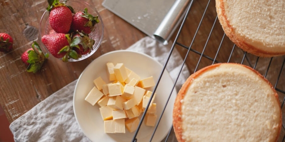 Asla Sönmeyen Pandispanya Sırrı: Kabartma Tozsuz Mükemmel Tarif