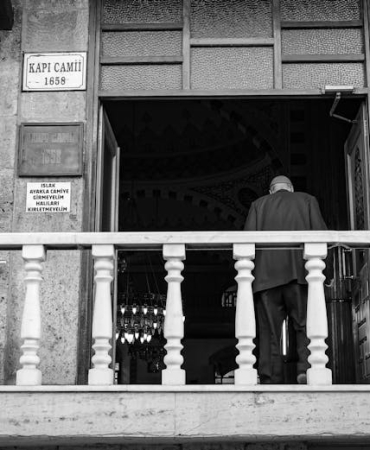 Baskan-Erdogan-Rize8217deki-Cuma-Namazini-Merkez-Sahil-Camii8217nde-Kildi-featured