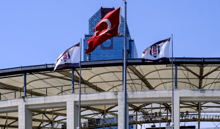 Besiktas-Kasimpasa-Maci-Ne-Zaman-Hangi-Kanalda-Yayinlanacak-featured