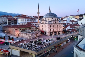 Bolu8217da-Heimlich-Kahramani-Esnaf-Ogrencinin-Hayatini-Kurtardi-featured